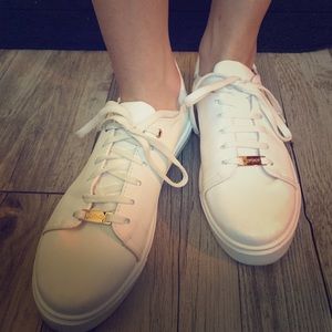 TOPSHOP white sneaker size 8.5